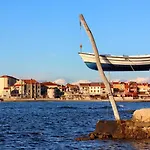 Charming In With Balcony Apartman Umag