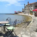 Apartman Charming In With Balcony Umag