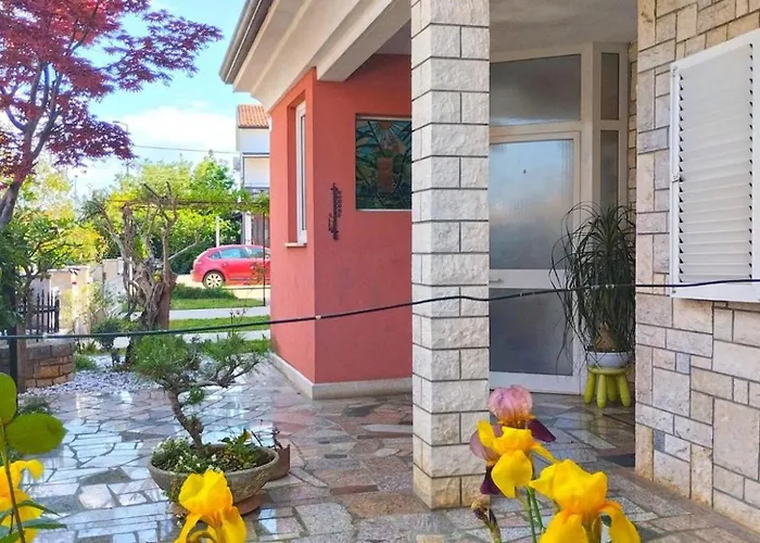 Charming In With Balcony 아파트 우마그